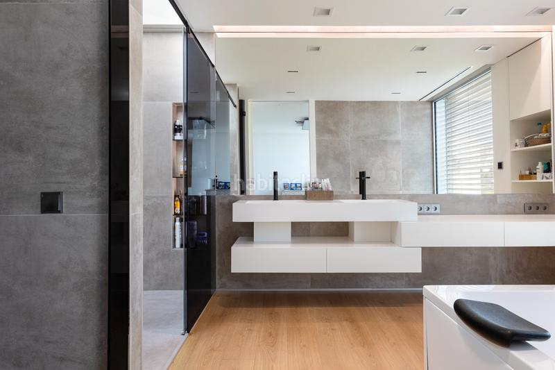 Foto c46fe03a-10e7-4233-8e0f-fcc75e87ec17. Maison avec cheminée chauffage parking piscine dans Teià