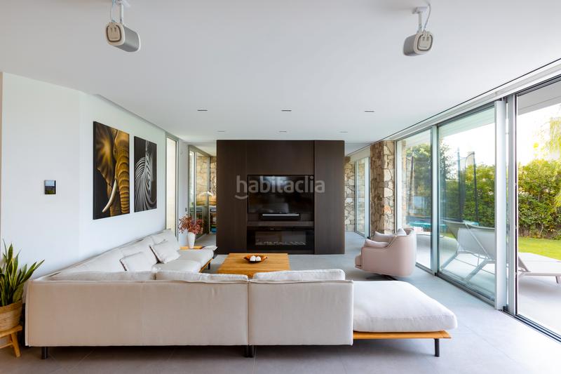 Foto e6a092fc-bb44-4b55-9b1f-ccda32d109d2. Maison avec cheminée chauffage parking piscine dans Teià