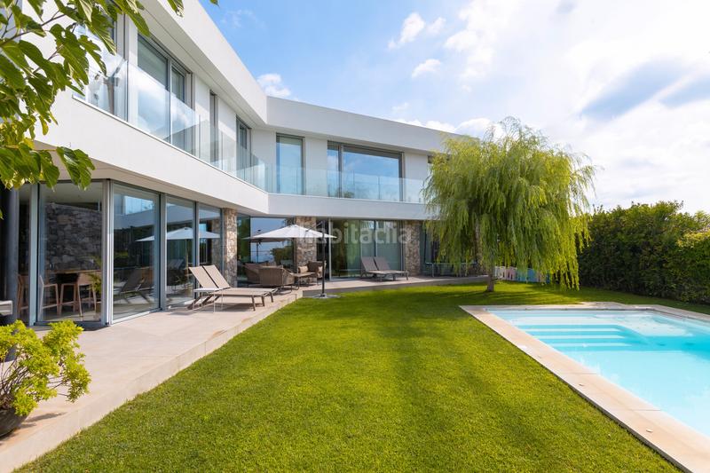 Foto fbfbec6a-ae0d-45a6-9899-7aee1b477dbc. Maison avec cheminée chauffage parking piscine dans Teià