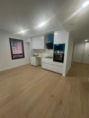 Location Rez-de-chaussée à Carrer d'anselm clavé 68. Obra nueva - planta baja
