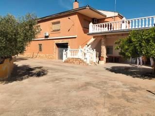 Xalet a Vilamarxant. Chalet con terreno en vilamarxant – ideal como vivienda familiar
