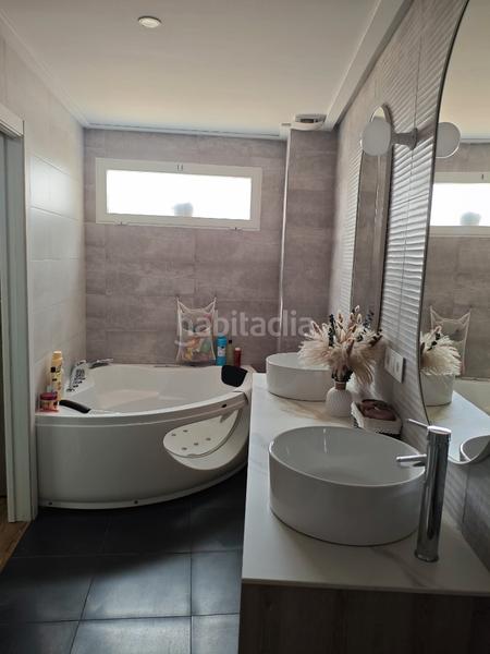 Foto 94bd1d75-5044-437f-a3af-1f40109aa4f3. Casa  en venta – zona tranquila, lista para entrar a vivir en Vilamarxant