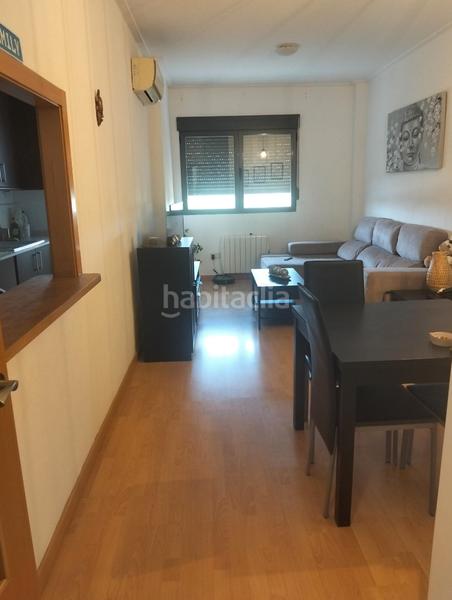 Foto 5b3b230d-0c29-4bd3-80a8-4d756447a200. Flat with heating in Núcleo Urbano Pobla de Vallbona (la)