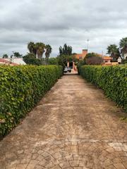 Xalet en Vilamarxant. ?? chalet con piscina y terreno rstico en vilamarxant  tranqui