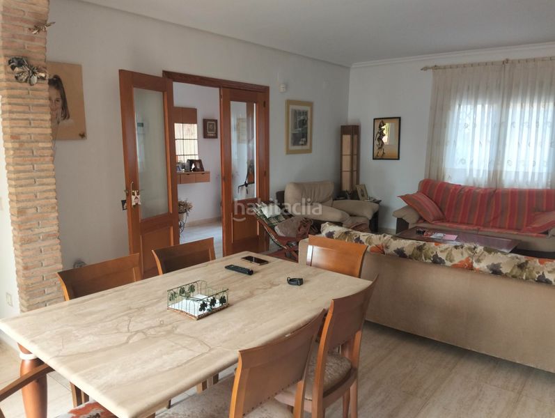 Foto 29245ef7-0fe1-4cf3-a2eb-961b582ee291. Casa adossada amb piscina a Riba - roja de Túria