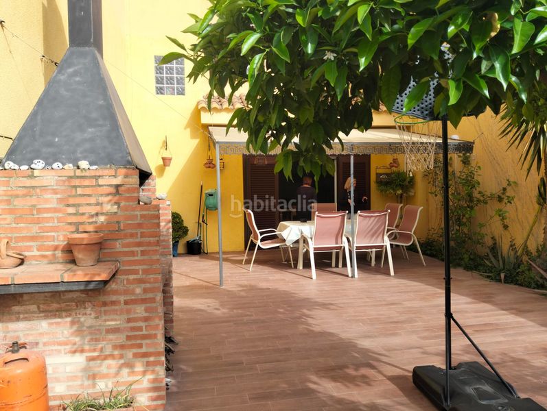 Foto 6871ad21-5af1-4b42-93da-7193df5ca294. Casa adossada amb piscina a Riba - roja de Túria