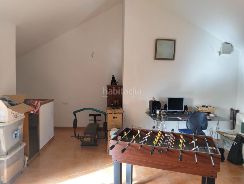 Foto 83a8103a-09c3-4197-b879-8580db58562d. Casa adossada amb piscina a Riba - roja de Túria