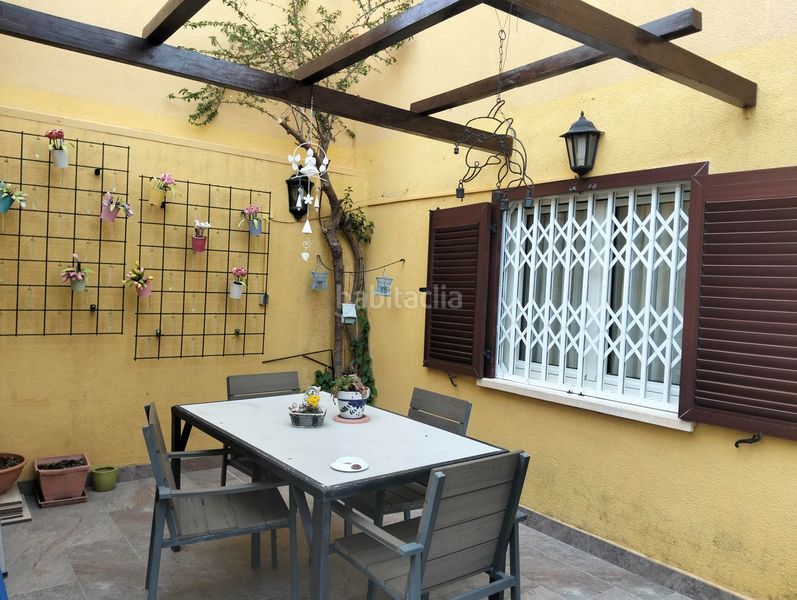 Foto 97d6c644-6f22-48eb-967c-afc64c0a6cda. Casa adossada amb piscina a Riba - roja de Túria