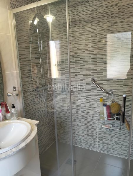 Foto fe63cb47-ddab-401b-ad04-808d7d3d7ff1. Casa adossada amb piscina a Riba - roja de Túria