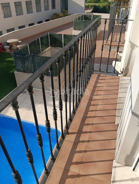 Foto 5f6dd7ee-c49b-4b53-bd85-5c9403891069. Casa a schiera con parcheggio piscina in Vilamarxant