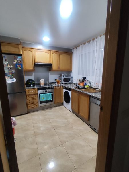 Foto ba6465b2-5d4d-40c6-9336-fcd6d55f1789. Casa a schiera con parcheggio piscina in Vilamarxant