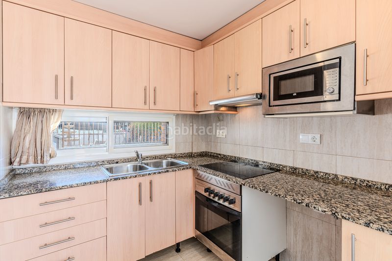 Foto b643b9f4-e724-4b0d-b5e8-44ef8a4c8e26. Pis amb calefacció aparcament a Segur de Calafell nucli urbà Segur de Calafell