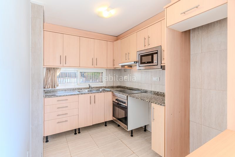 Foto d4777576-1f31-4089-9757-8a088dd549a9. Pis amb calefacció aparcament a Segur de Calafell nucli urbà Segur de Calafell