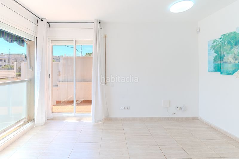 Foto f1b376e7-15d3-4369-9109-74d4b0c74563. Pis amb calefacció aparcament a Segur de Calafell nucli urbà Segur de Calafell