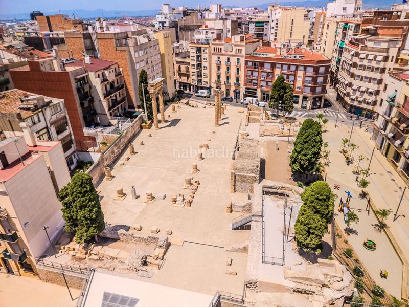 Foto 48e29aaa-cffd-4f8f-9deb-94f2866f3bbf. Edifici a Eixample Tarragona