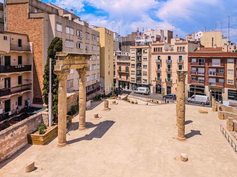 Foto 4ab65238-a148-4bc6-9ee7-9c374bbddc24. Edifici a Eixample Tarragona
