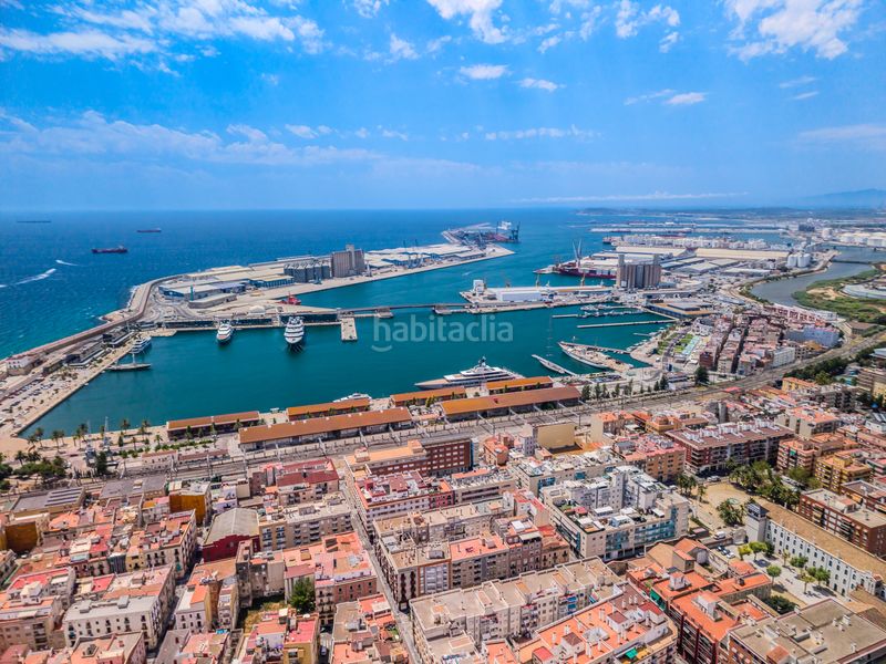 Foto 9b6be4ef-f4b7-47a1-84ab-fbd6428f5ea5. Edifici a Eixample Tarragona