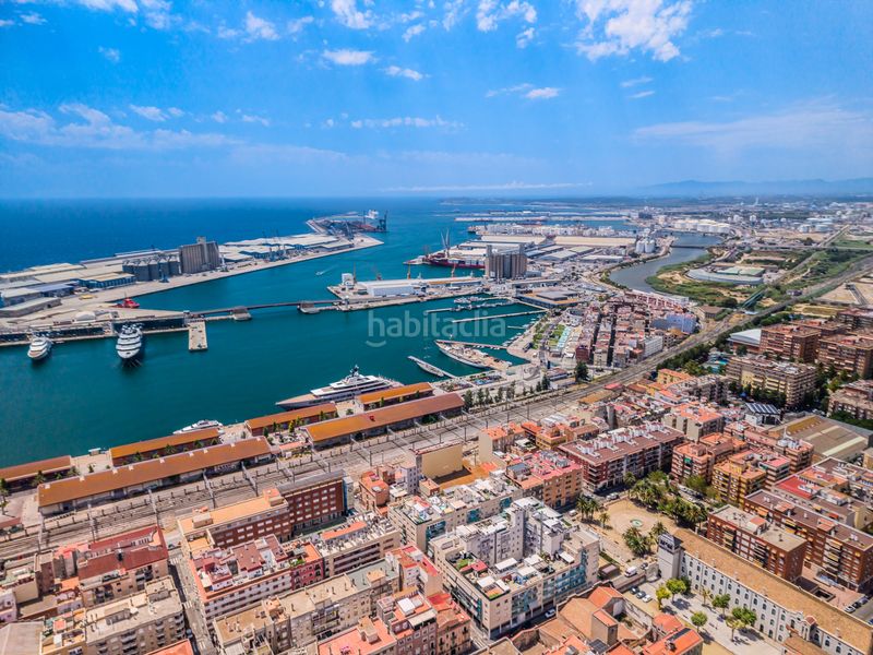 Foto acf00ae0-1859-47e1-806f-410f9eb25b97. Edifici a Eixample Tarragona