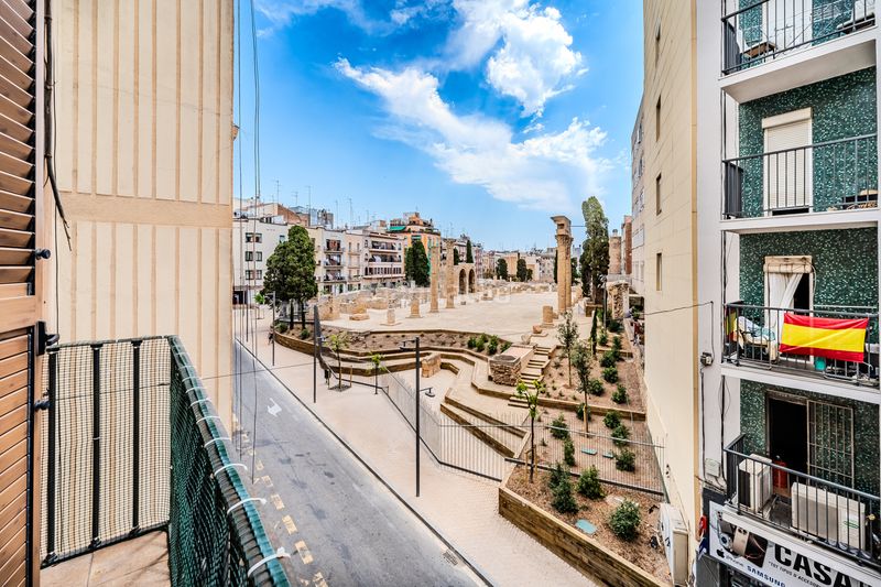 Foto b3a2ce0d-5579-456b-a6b0-c6ab43a15488. Edifici a Eixample Tarragona