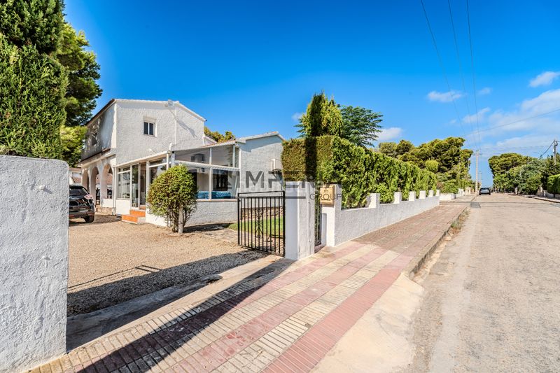 Foto 0fe5f233-555c-4558-ae95-fbdcd8016366. Chalet  independiente en venta en castella-3 cales 50, l'ametlla de mar en Ametlla de Mar (L´)
