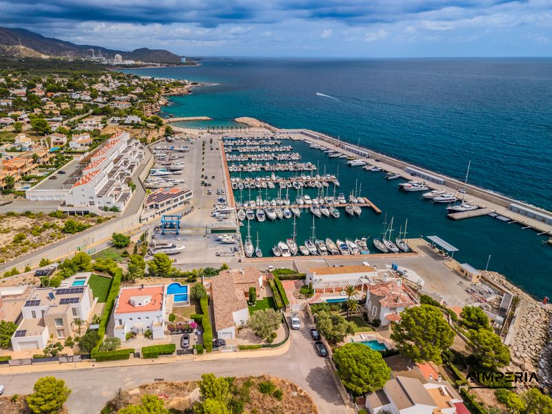 Foto 3ce8dd75-57dd-41c3-9b9e-0bba36b39531. Xalet amb xemeneia calefacció aparcament a Calafat Ametlla de Mar (L´)