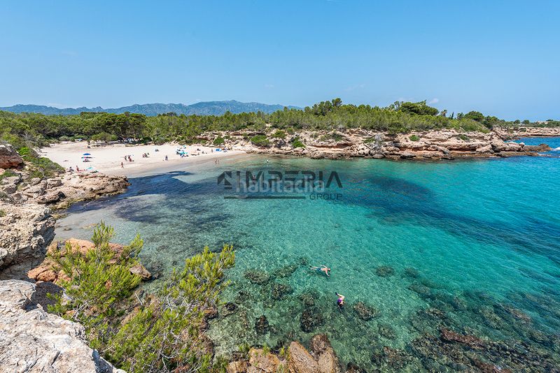 Foto dc7a367f-68b7-4db5-91cd-27f0454ce911. Xalet amb xemeneia calefacció aparcament a Calafat Ametlla de Mar (L´)