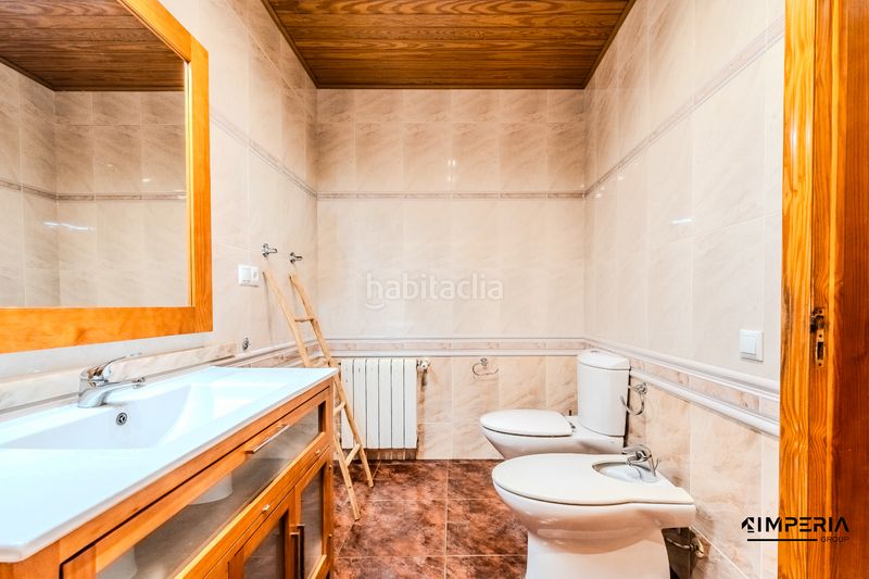 Foto 07a97aa2-c9d3-4e22-9523-28123346be36. Xalet amb aparcament a Deltebre