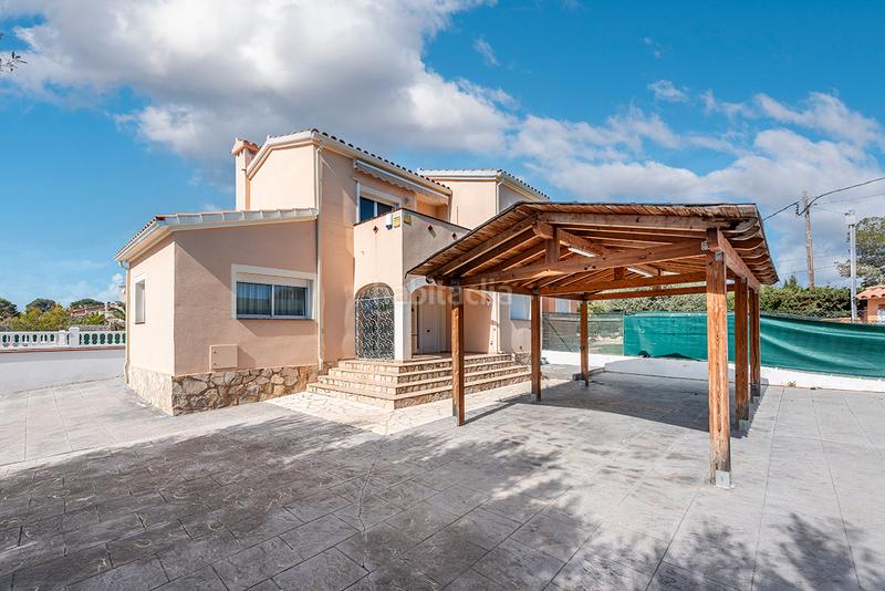 Foto 02a2b8b7-936e-446f-a3ea-2896ff444b23. Chalet mit heizung parking pool in Les Tres Cales Ametlla de Mar (L´)