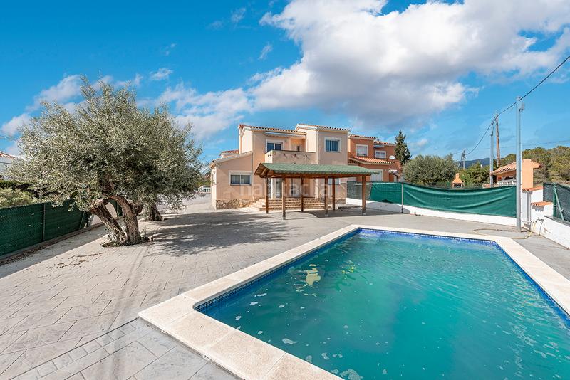Foto efe053af-3803-46f3-97d7-12d69cd362b2. Chalet mit heizung parking pool in Les Tres Cales Ametlla de Mar (L´)