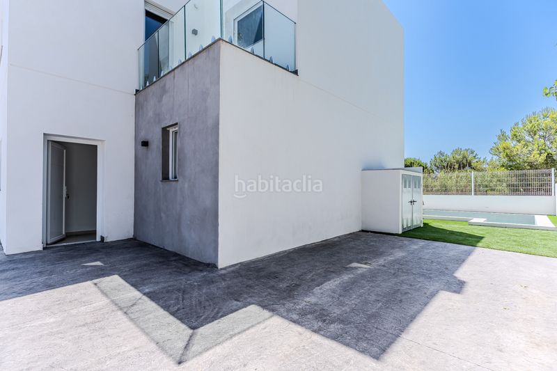 Foto a9830bea-9b8f-4e99-a13c-2f6125571caf. Casa adossada amb calefacció piscina a Deltebre