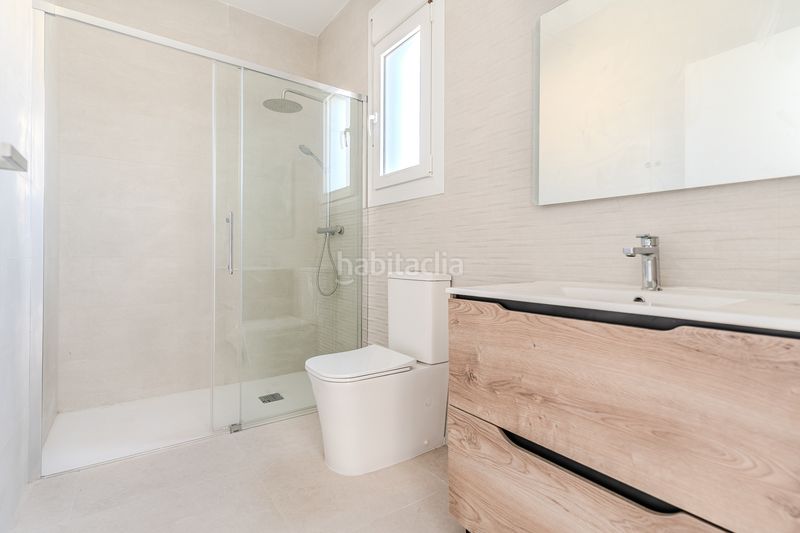 Foto f0e60367-656a-4d42-9a89-742207179984. Casa adossada amb calefacció piscina a Deltebre
