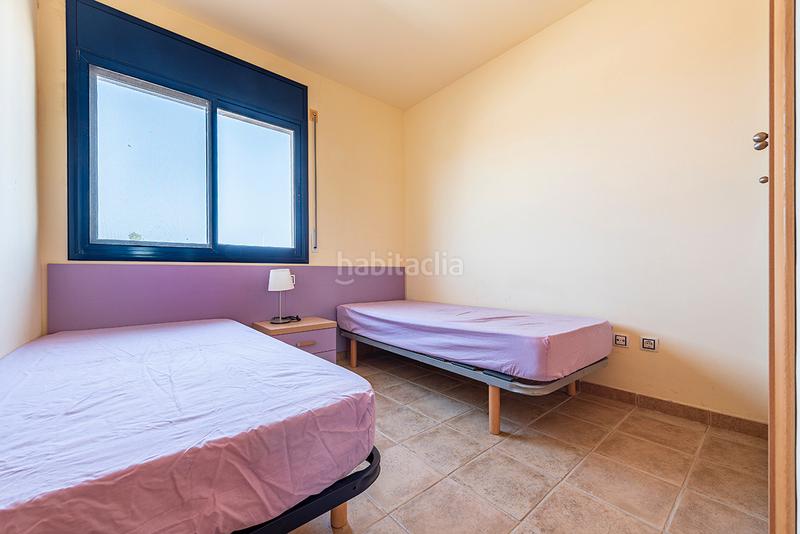 Foto 5610b426-0d93-417d-b1a5-f0baf985db50. Casa pareada chalet esquinero con vistas al mar en la preciosa urbanización de riumar en Deltebre
