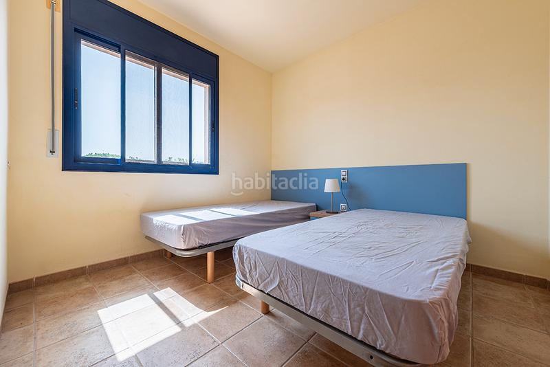Foto 5b91386f-11a6-41f3-a2d8-e741f96cf0d8. Casa pareada chalet esquinero con vistas al mar en la preciosa urbanización de riumar en Deltebre