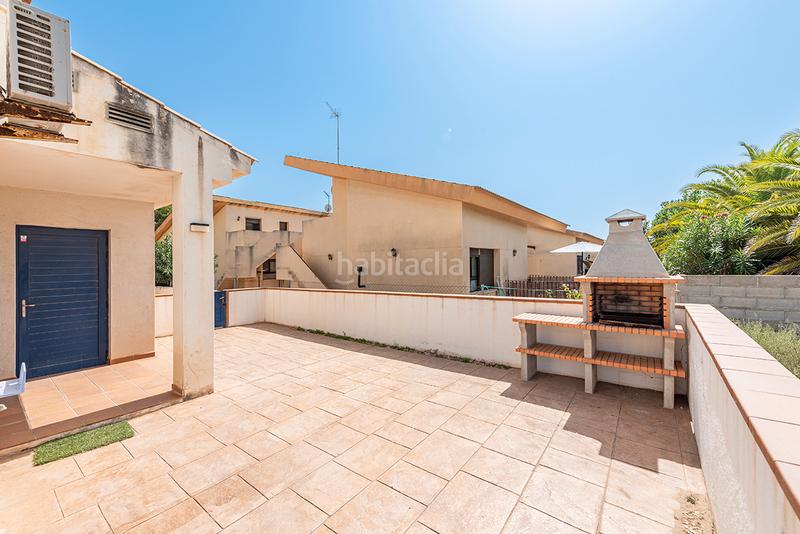 Foto 76c250eb-42f1-463f-a925-96f3ab178ed1. Casa pareada chalet esquinero con vistas al mar en la preciosa urbanización de riumar en Deltebre