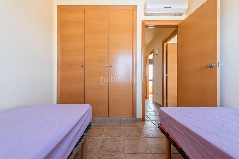 Foto 944661db-c71e-40d1-81ea-d005adb0e485. Casa pareada chalet esquinero con vistas al mar en la preciosa urbanización de riumar en Deltebre