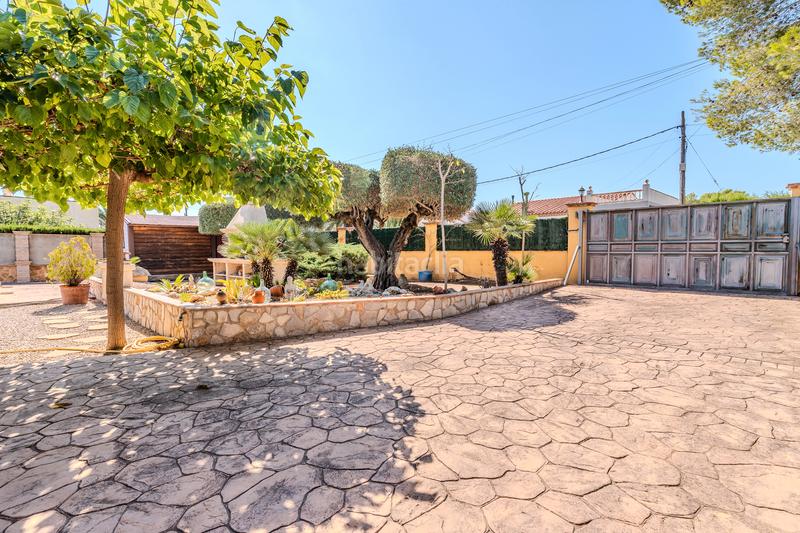 Foto 1c939435-5859-4bf6-bf7c-619163c73565. Chalet  con espectacular parcela en Les Tres Cales Ametlla de Mar (L´)