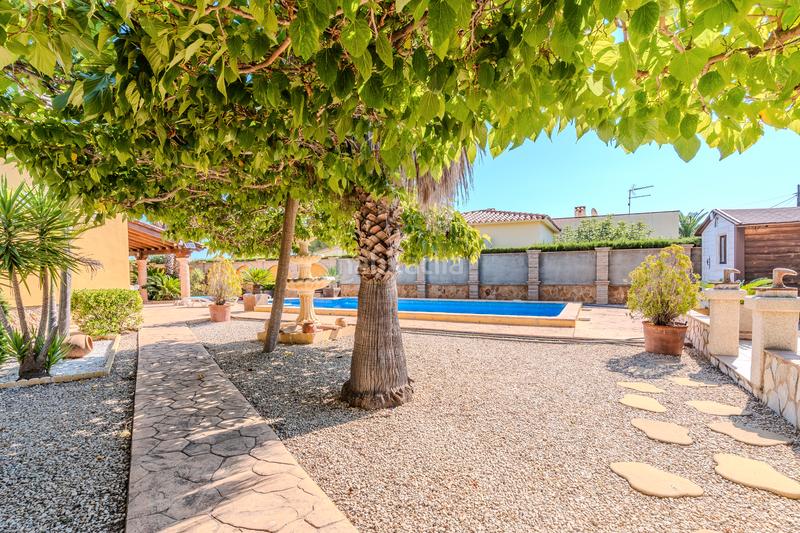 Foto 8894fbce-aee4-4301-8b6b-553f7f16a533. Chalet  con espectacular parcela en Les Tres Cales Ametlla de Mar (L´)