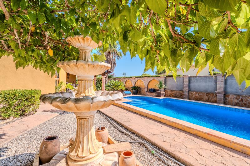 Foto 8d6e7042-9fef-47e4-b1d6-ea4d89b96f6a. Chalet  con espectacular parcela en Les Tres Cales Ametlla de Mar (L´)