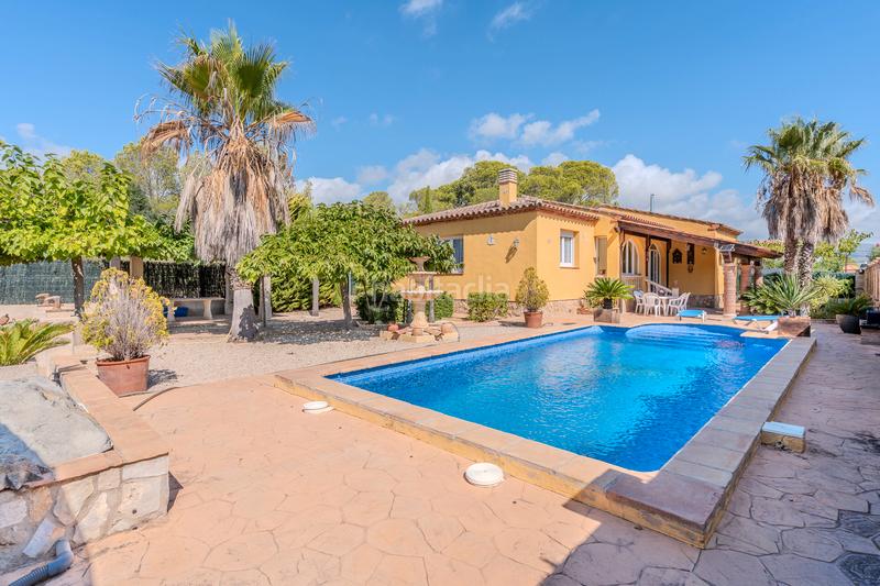 Foto a813fa52-f153-4609-bff0-0e27f712efcc. Chalet  con espectacular parcela en Les Tres Cales Ametlla de Mar (L´)