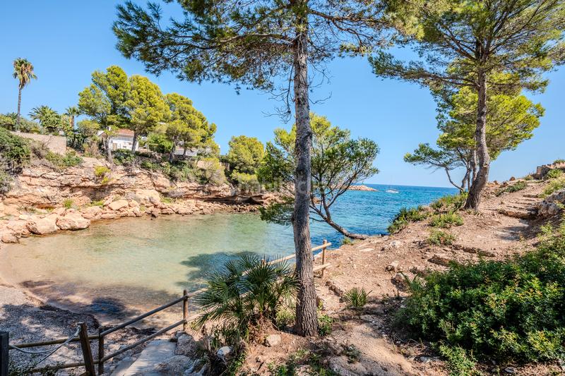 Foto def44619-507f-45e5-9fd7-5152317dd83a. Chalet  con espectacular parcela en Les Tres Cales Ametlla de Mar (L´)