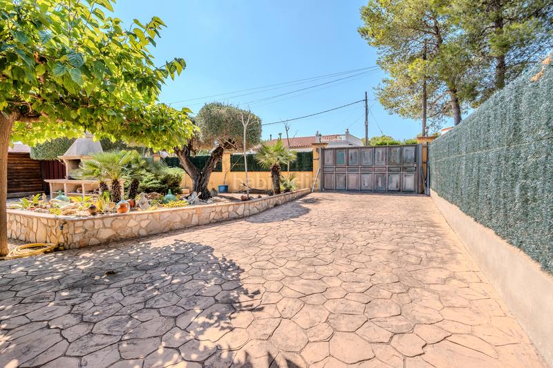 Foto e228961e-44ff-42ac-b69d-39603b334679. Chalet  con espectacular parcela en Les Tres Cales Ametlla de Mar (L´)