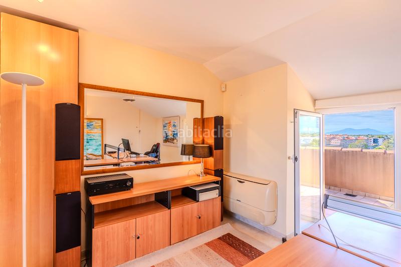 Foto 82978d0d-0229-41b4-a51d-dfee1ce8e395. Dúplex amb calefacció aparcament a Ampolla (L´)