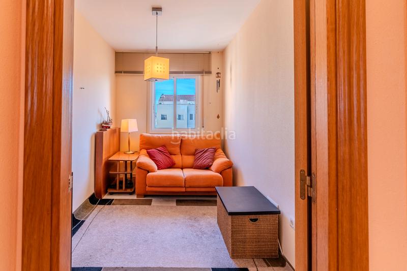 Foto 8fb6298d-a639-4197-bb6c-90aef54898df. Dúplex amb calefacció aparcament a Ampolla (L´)