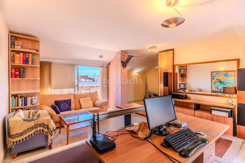 Foto 9dfe24da-d053-457d-a79c-99a03a45db94. Dúplex amb calefacció aparcament a Ampolla (L´)