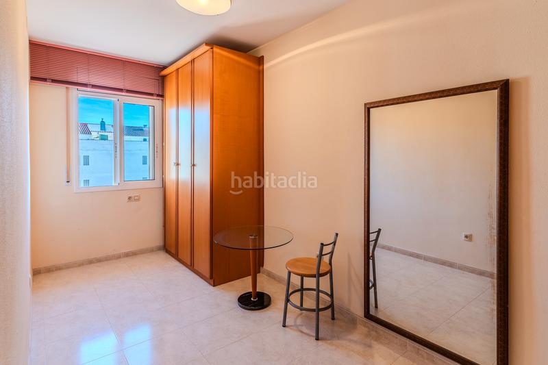 Foto b8180a55-eee5-46d0-b362-81e5b1277d15. Dúplex amb calefacció aparcament a Ampolla (L´)