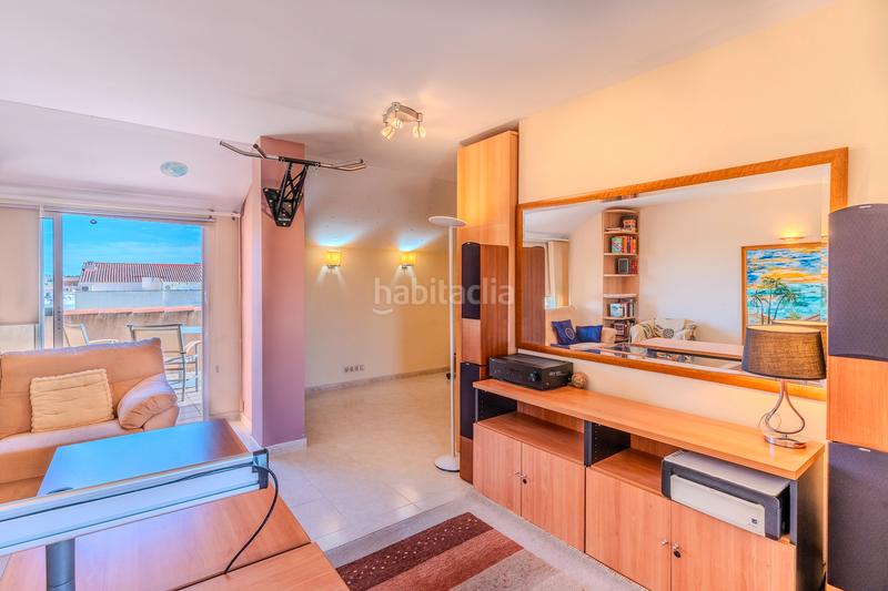 Foto bda58bef-cb11-474f-9d58-1669a32813e4. Dúplex amb calefacció aparcament a Ampolla (L´)