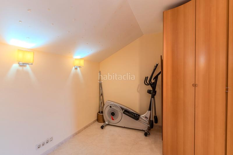 Foto d7a70704-50ca-47b5-8999-3c57e2dc46bd. Dúplex amb calefacció aparcament a Ampolla (L´)