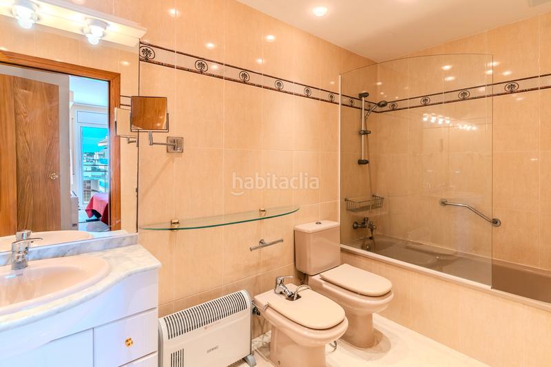 Foto d8b4ad6e-69d5-4b0b-af2e-65fa0306833d. Dúplex amb calefacció aparcament a Ampolla (L´)