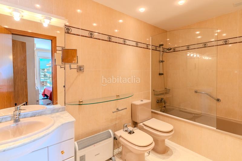 Foto f0c2963b-2d37-4ac1-9de6-a286fc32e8c0. Dúplex amb calefacció aparcament a Ampolla (L´)