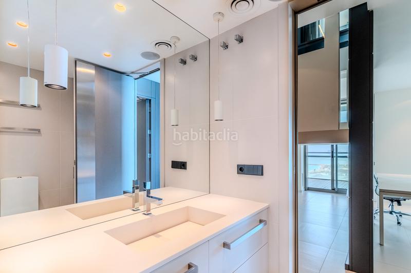 Foto 157924e1-eb75-4a12-9c2c-470638148a83. Zweistöckige wohnung mit kamin heizung parking pool in Barcelona